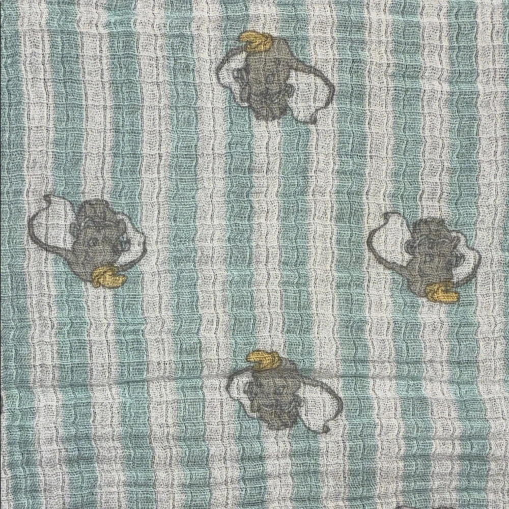 Huge New Aden and Anais muslin blanket Disney’s Dumbo Security Swaddle Receiving